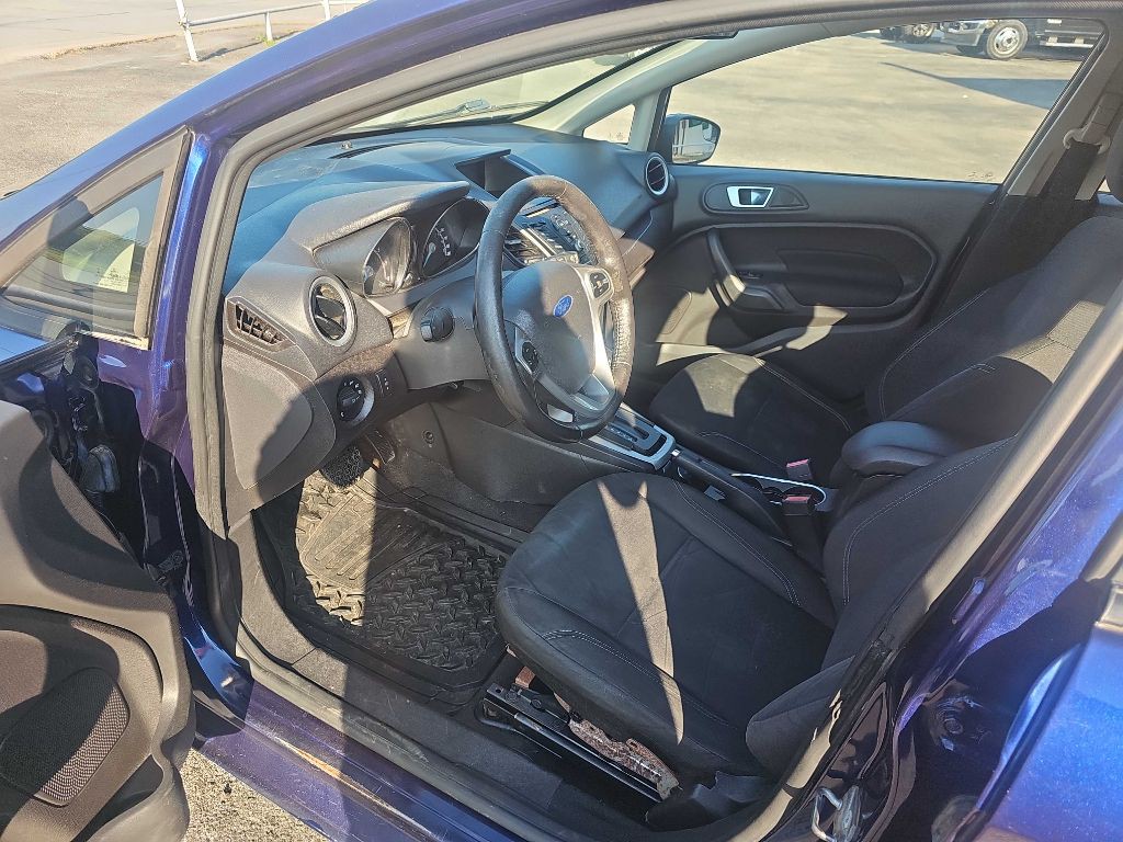 2016 Ford Fiesta Image 8