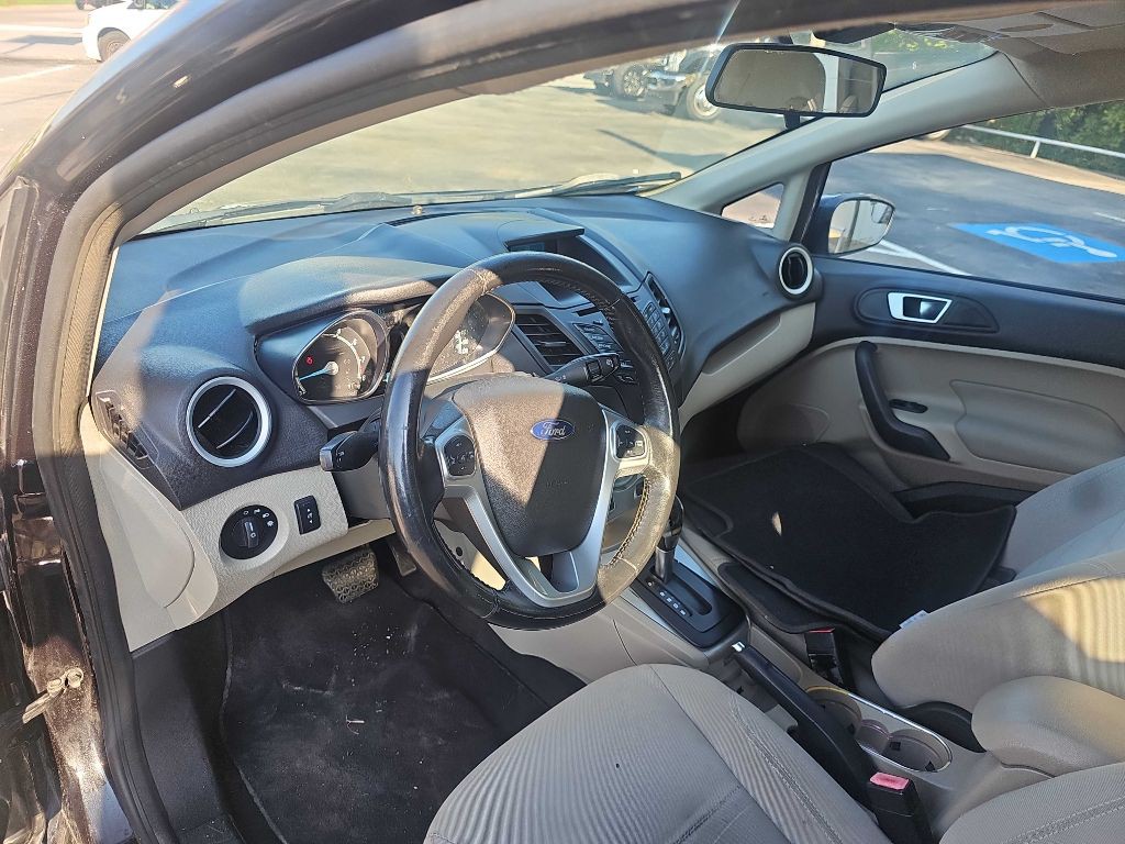 2014 Ford Fiesta Image 7