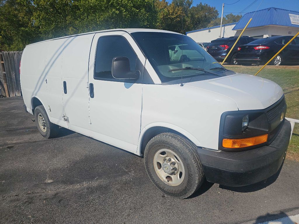 2014 Chevrolet Express Image 4