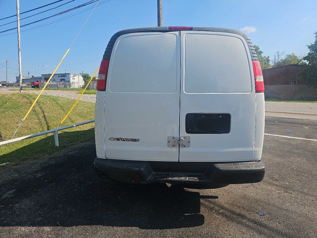 2014 Chevrolet Express Image 5