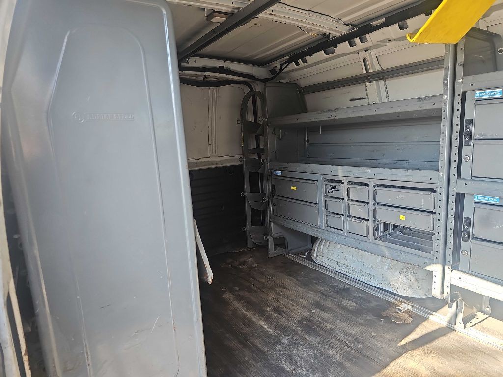 2014 Chevrolet Express Image 7