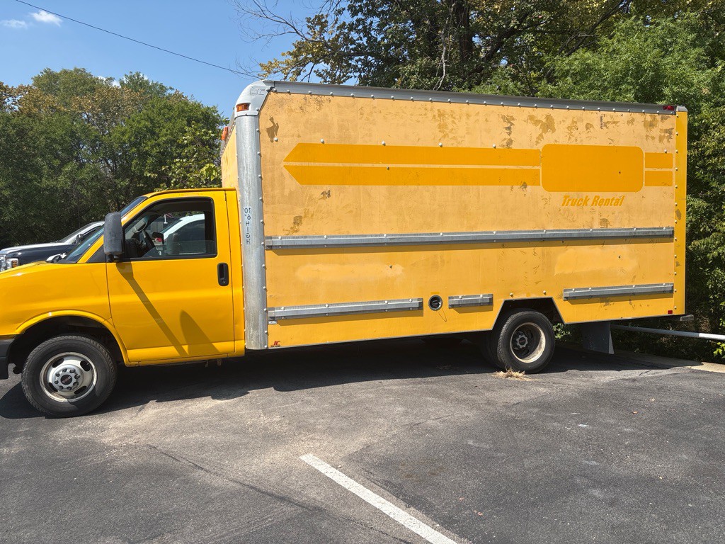 2009 GMC Savana Image 3