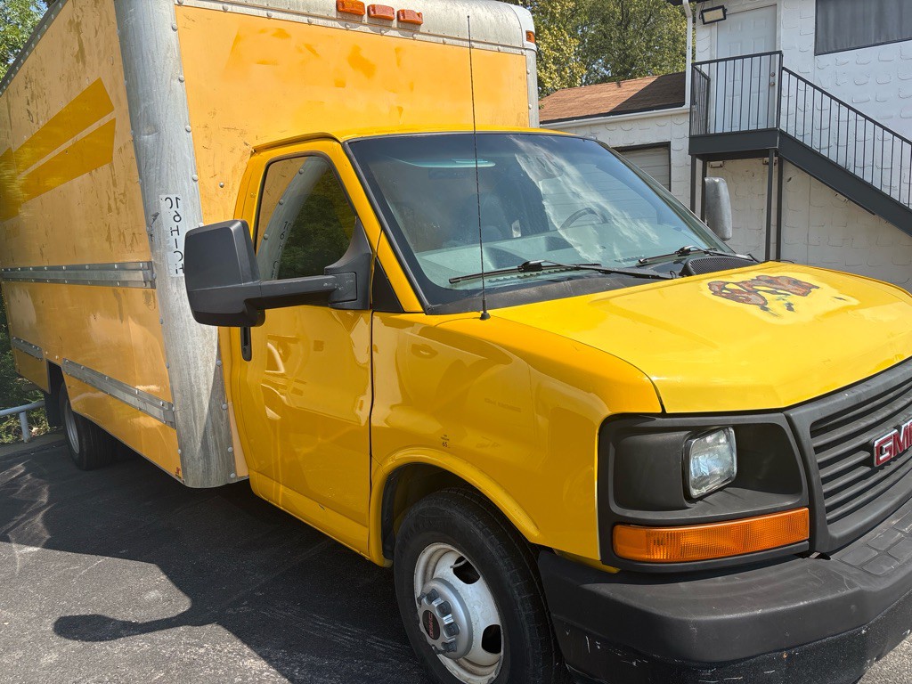 2009 GMC Savana Image 4