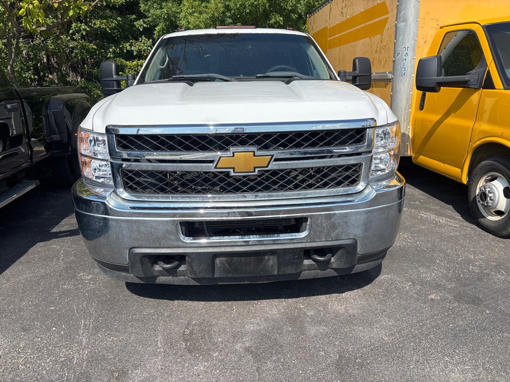 2011 Chevrolet Silverado 1500 Image 2