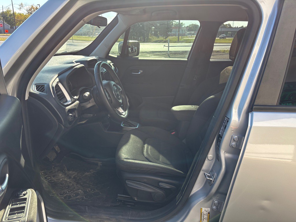 2018 Jeep Renegade Image 18