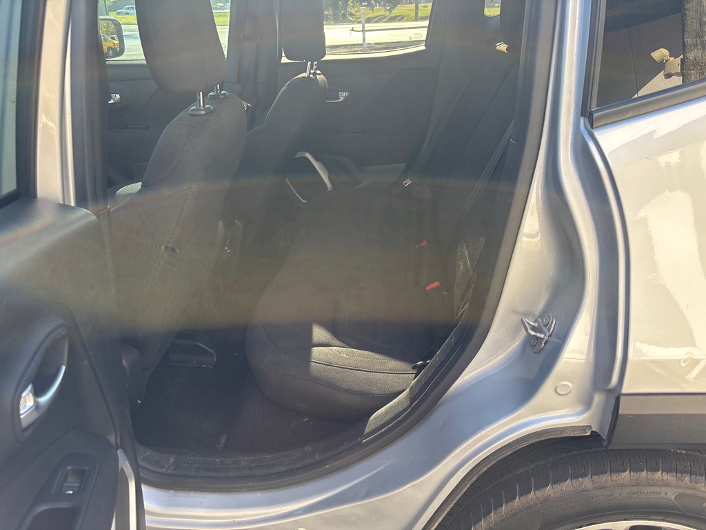 2018 Jeep Renegade Image 19