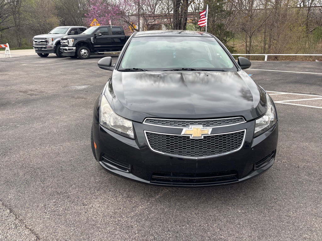 2012 Chevrolet Cruze Image 2