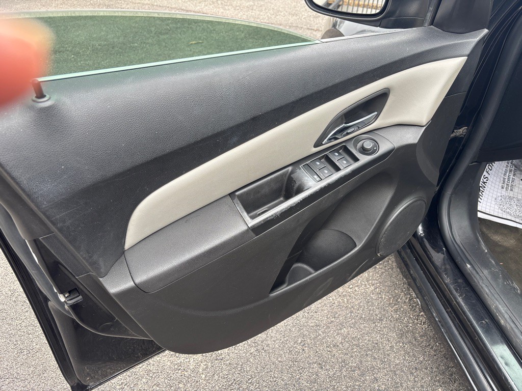 2012 Chevrolet Cruze Image 10