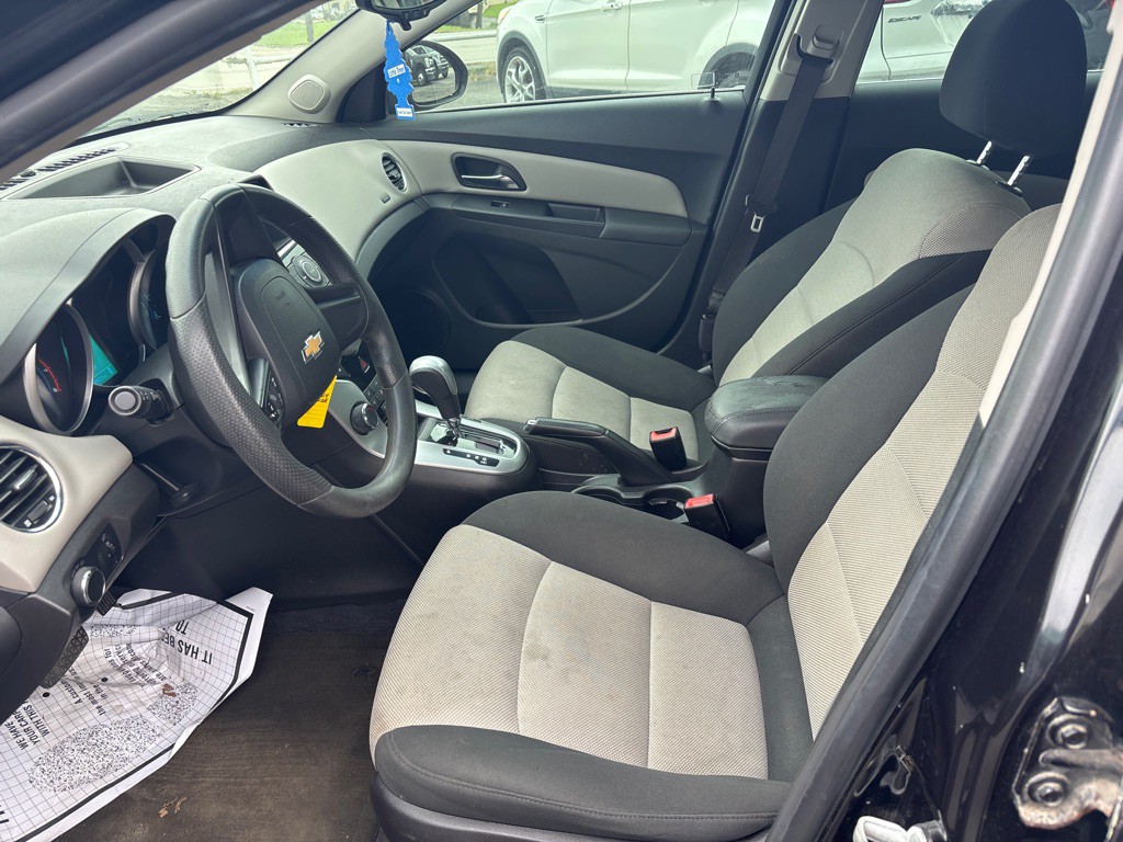 2012 Chevrolet Cruze Image 11