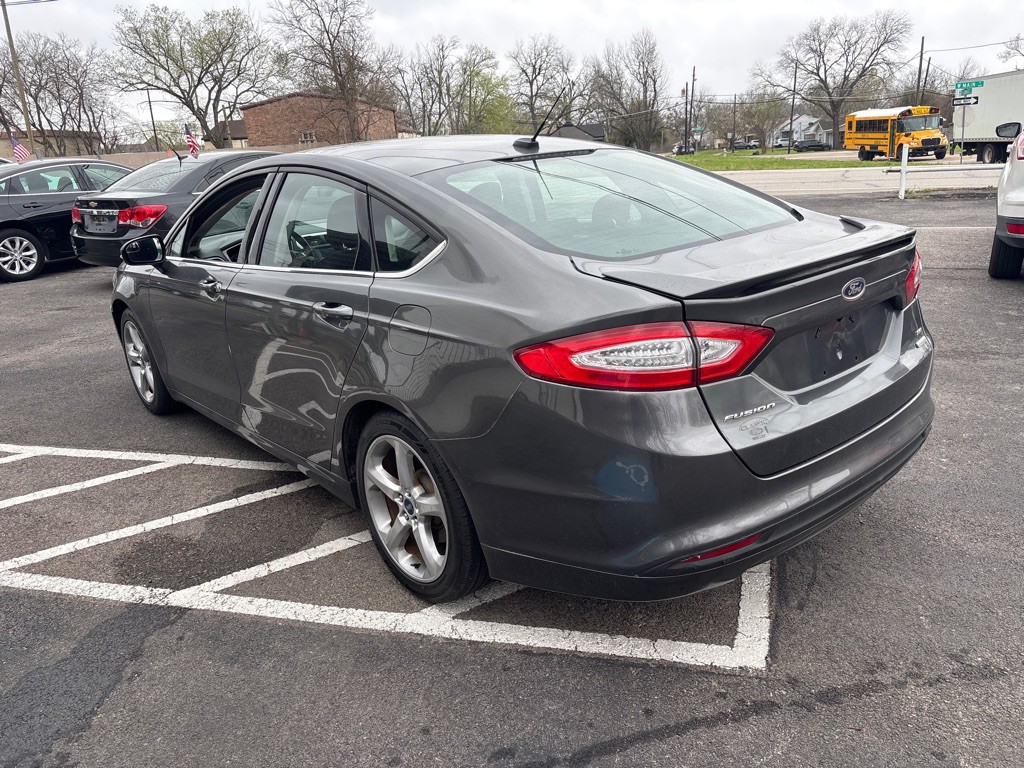 2015 Ford Fusion Image 10