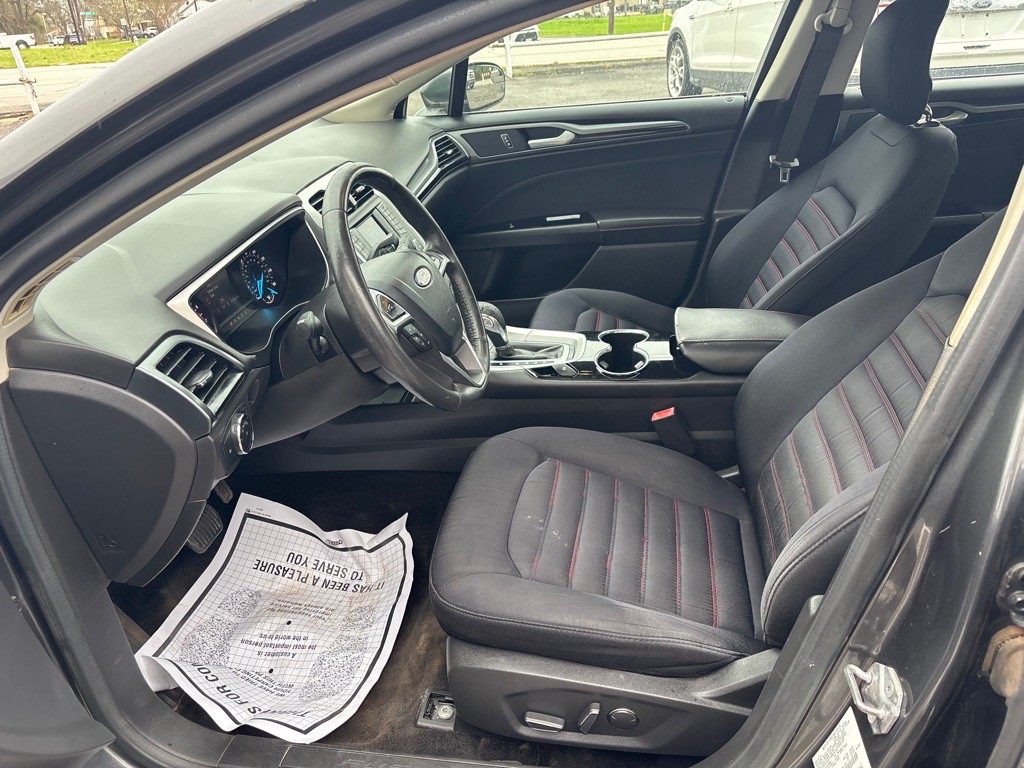 2015 Ford Fusion Image 20