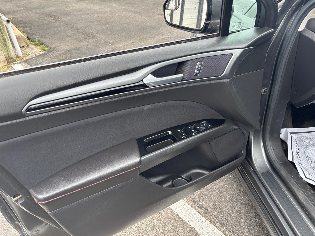 2015 Ford Fusion Image 21