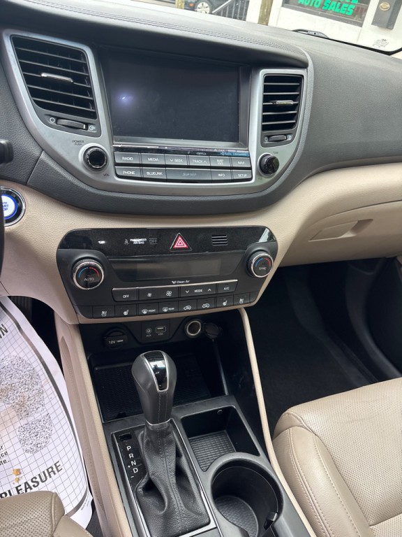 2016 Hyundai Tucson Image 12