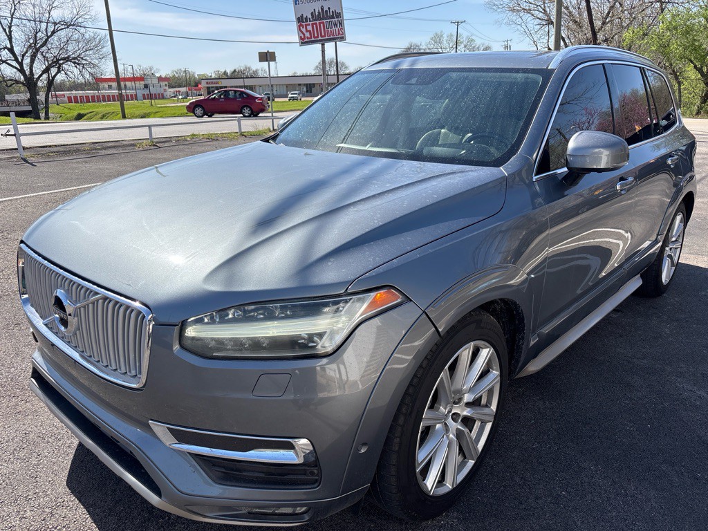 2016 Volvo XC90 Image 1