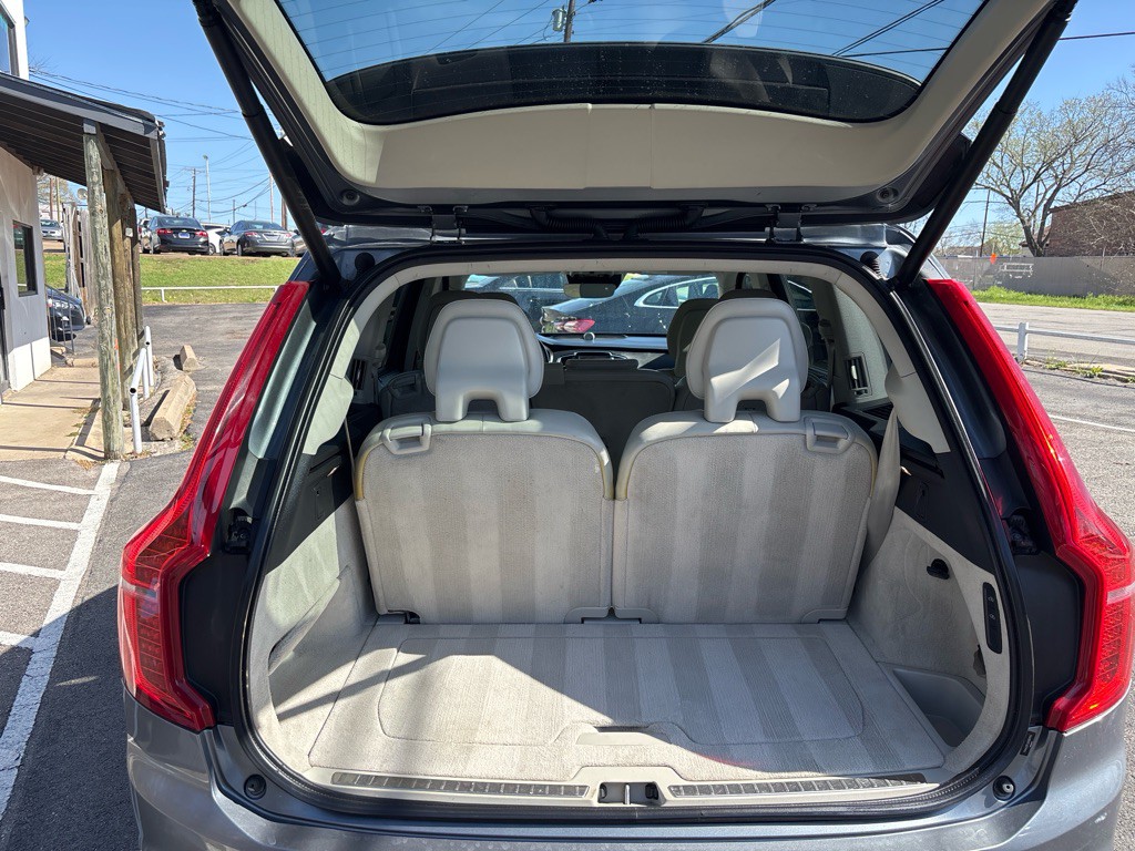 2016 Volvo XC90 Image 8
