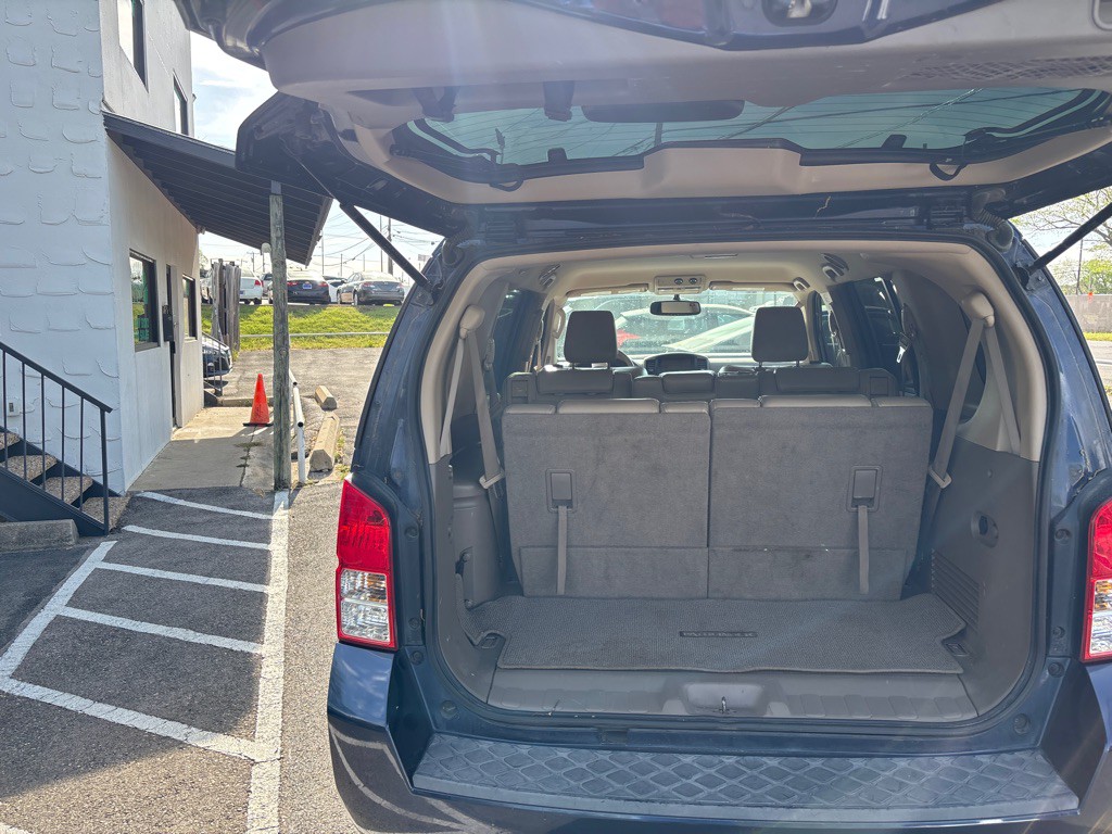 2011 Nissan Pathfinder Image 9