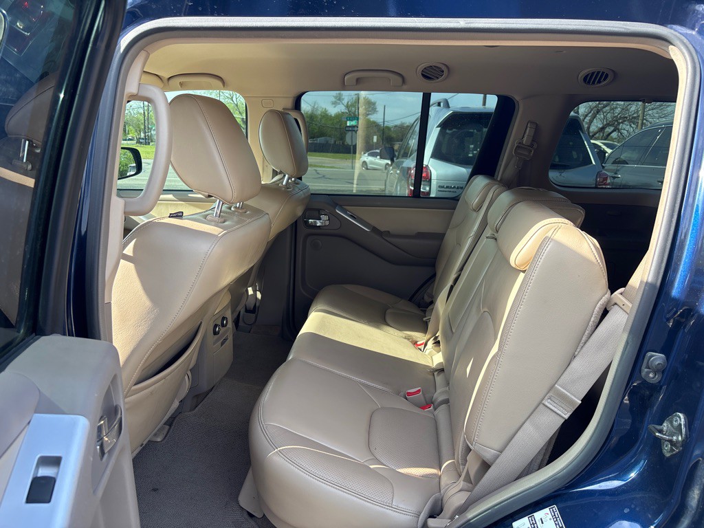 2011 Nissan Pathfinder Image 10