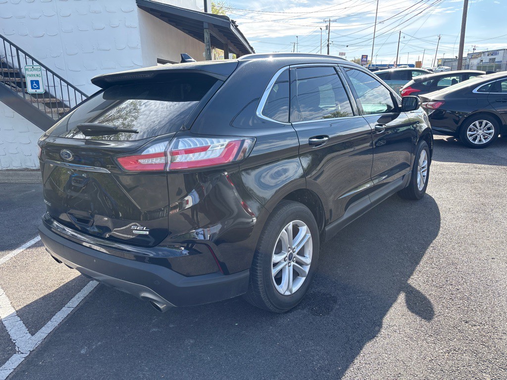 2020 Ford Edge Image 7