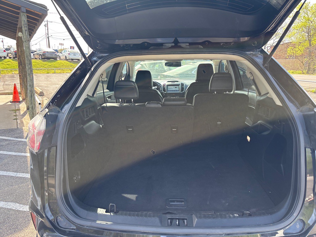 2020 Ford Edge Image 10
