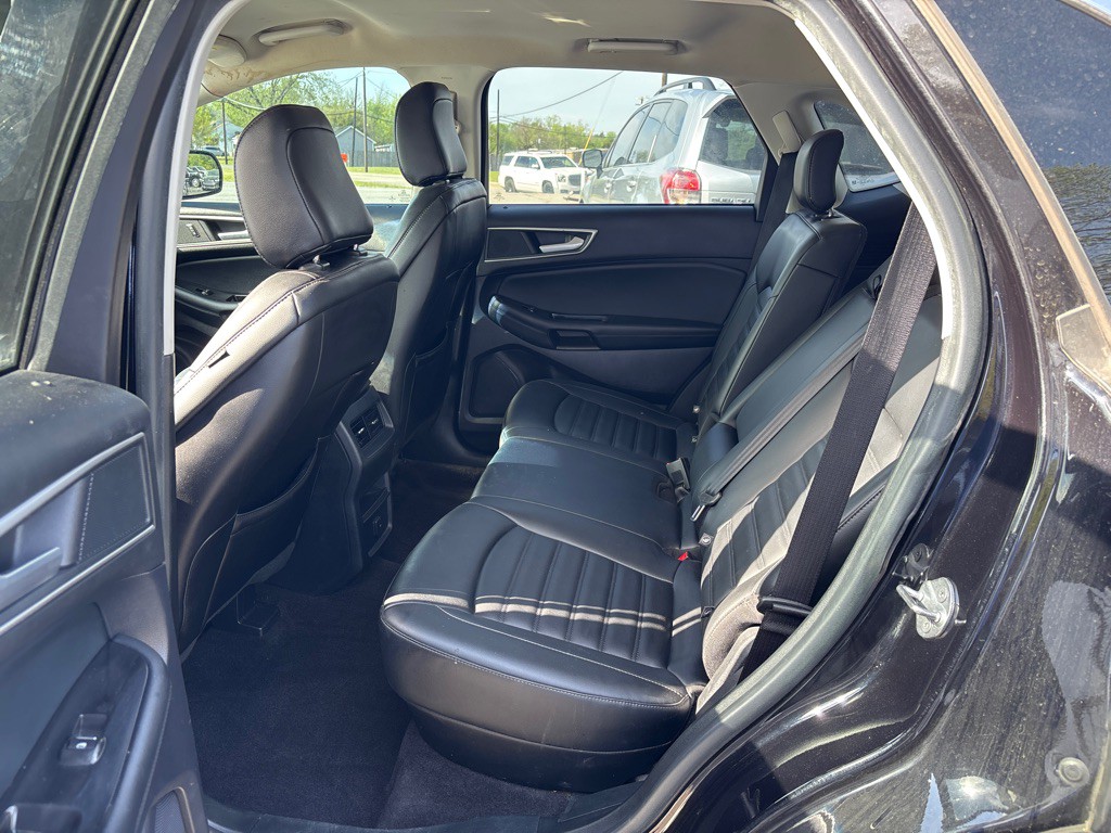 2020 Ford Edge Image 11