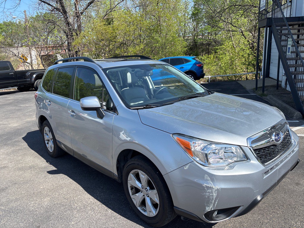 2015 Subaru Forester Image 1