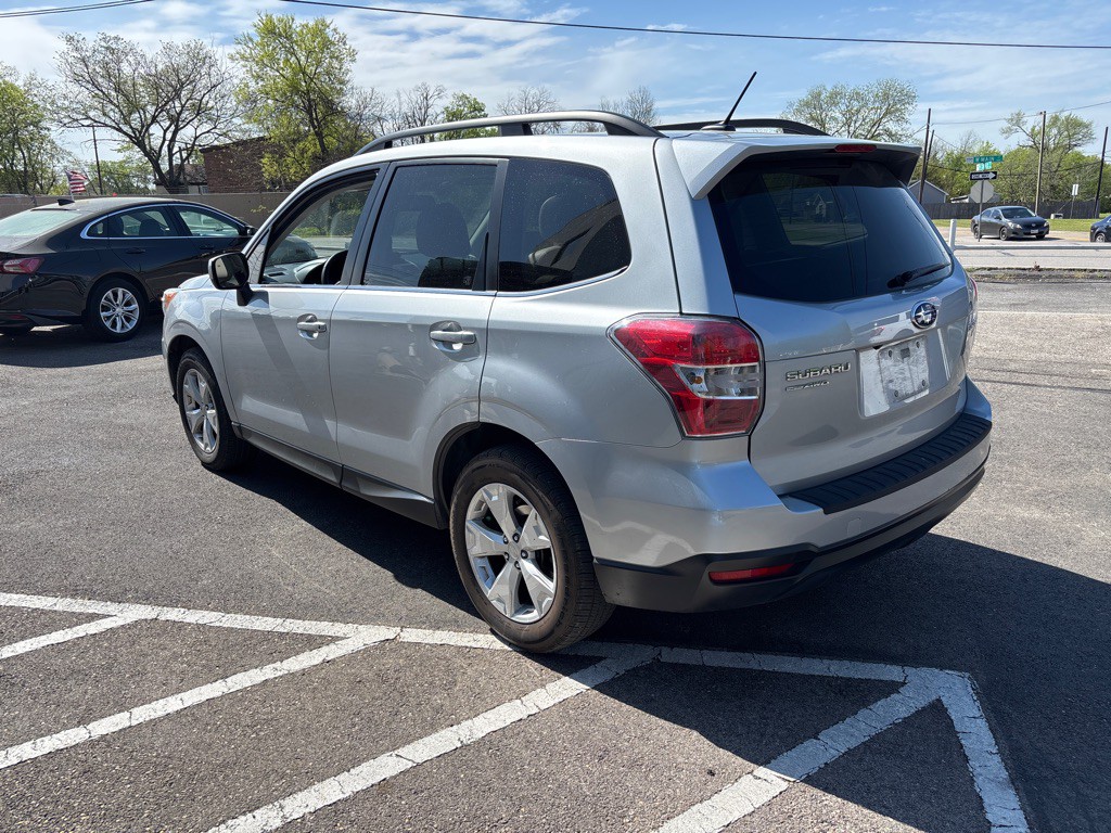 2015 Subaru Forester Image 5
