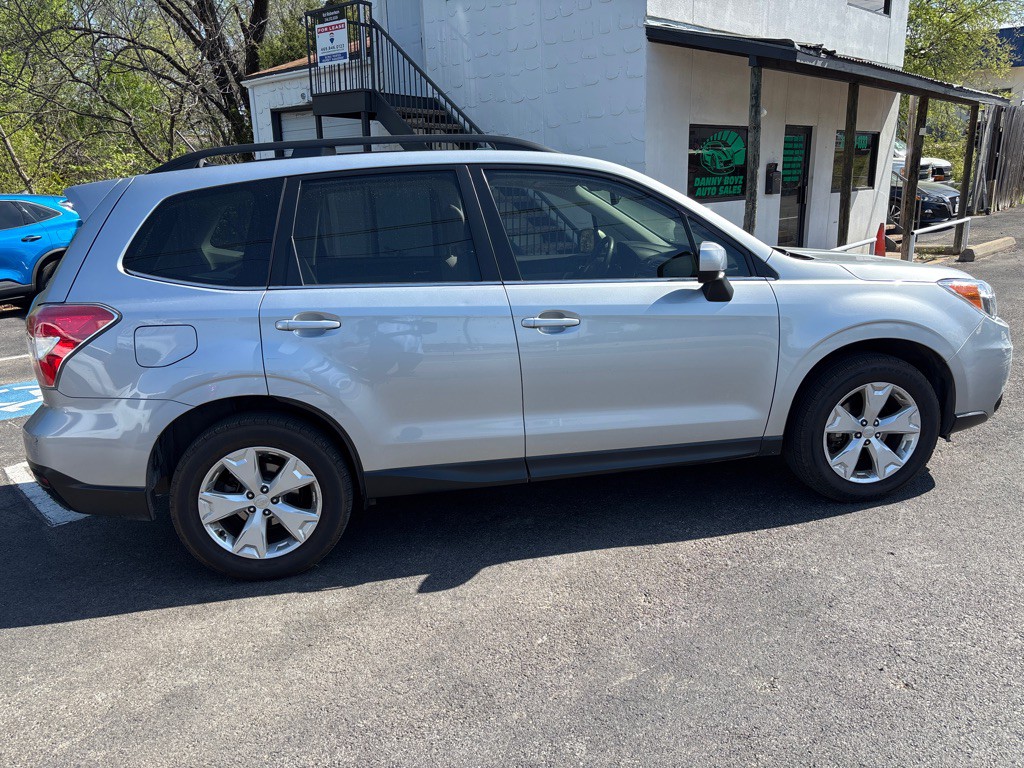 2015 Subaru Forester Image 8