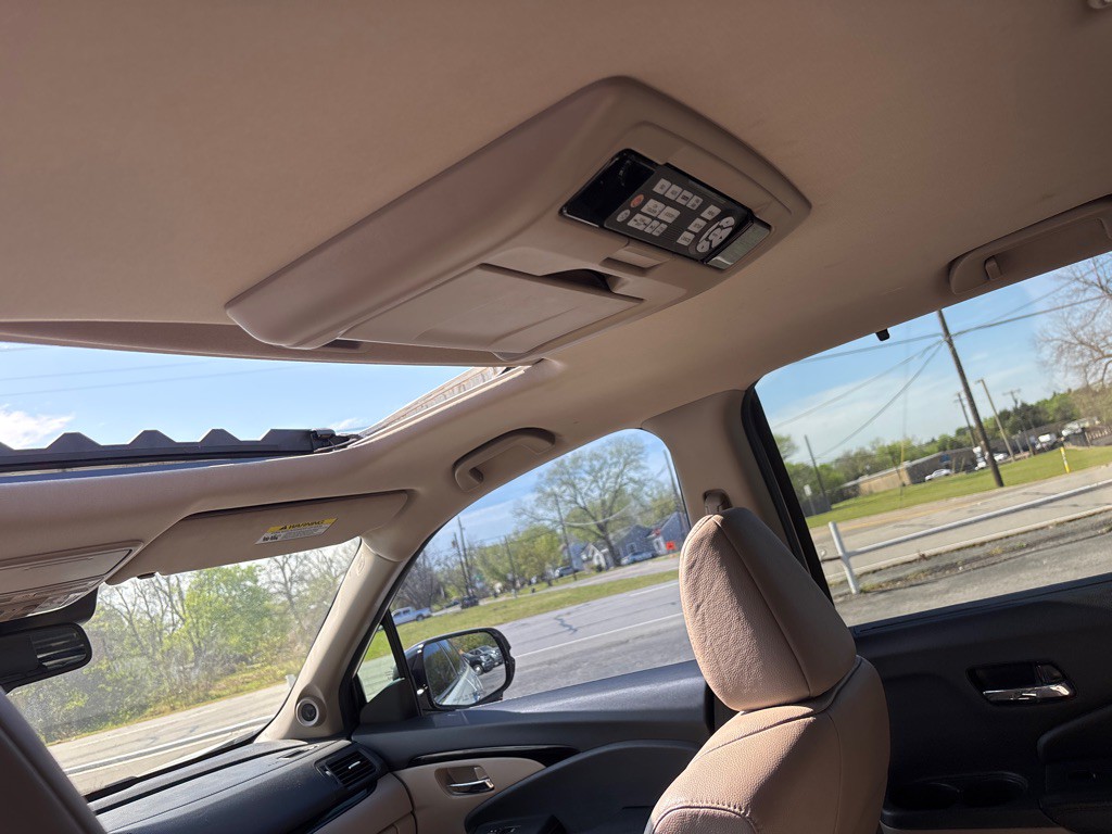 2016 Honda Pilot Image 12