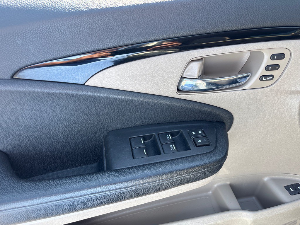 2016 Honda Pilot Image 15