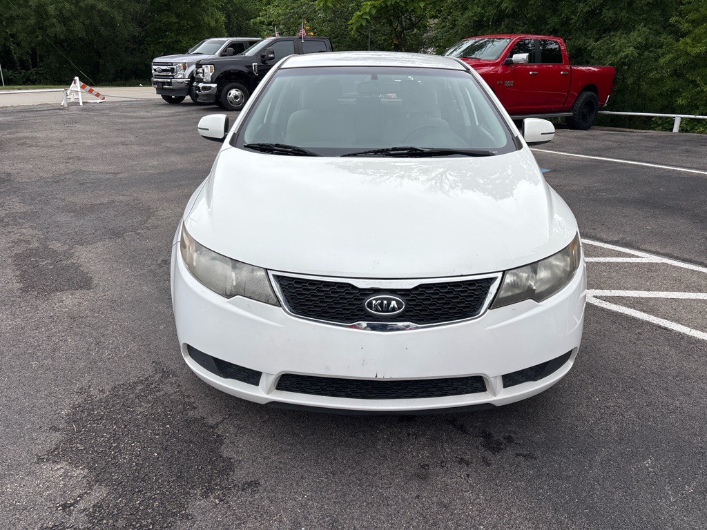 2011 Kia Forte Image 2