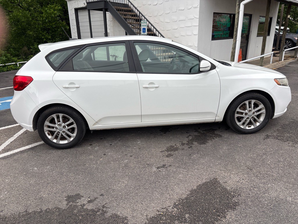 2011 Kia Forte Image 8