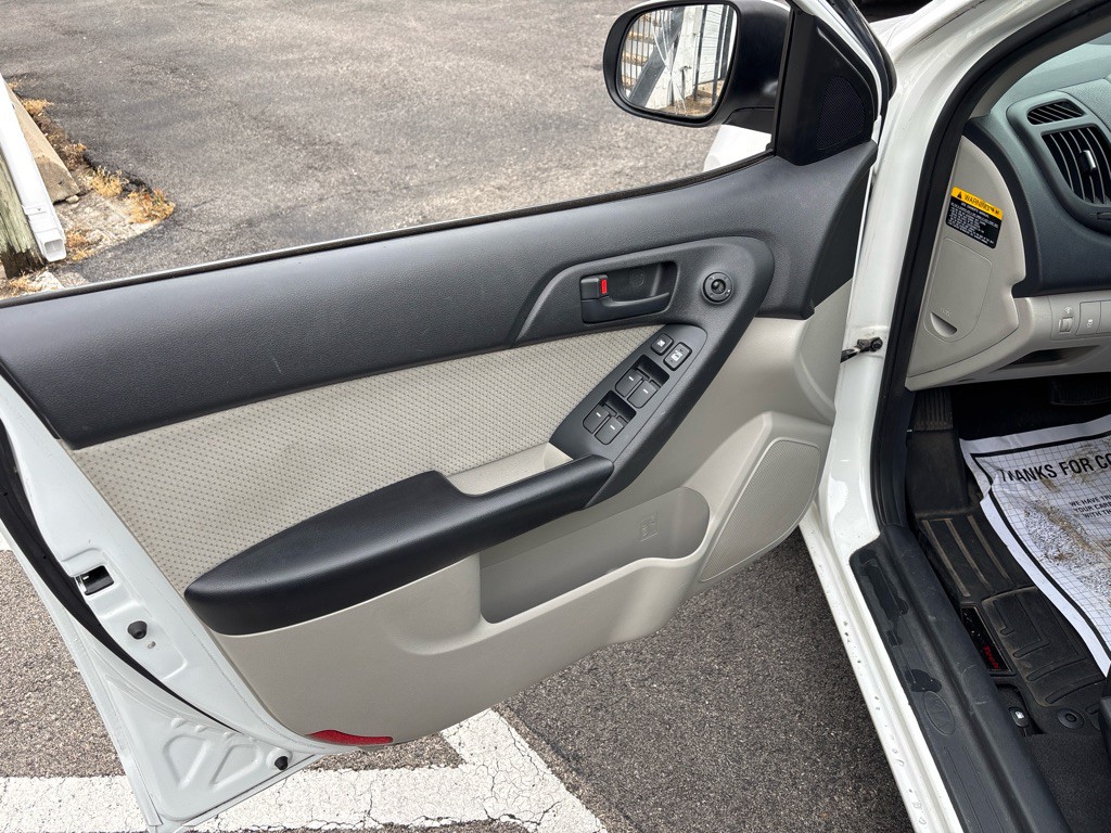 2011 Kia Forte Image 11