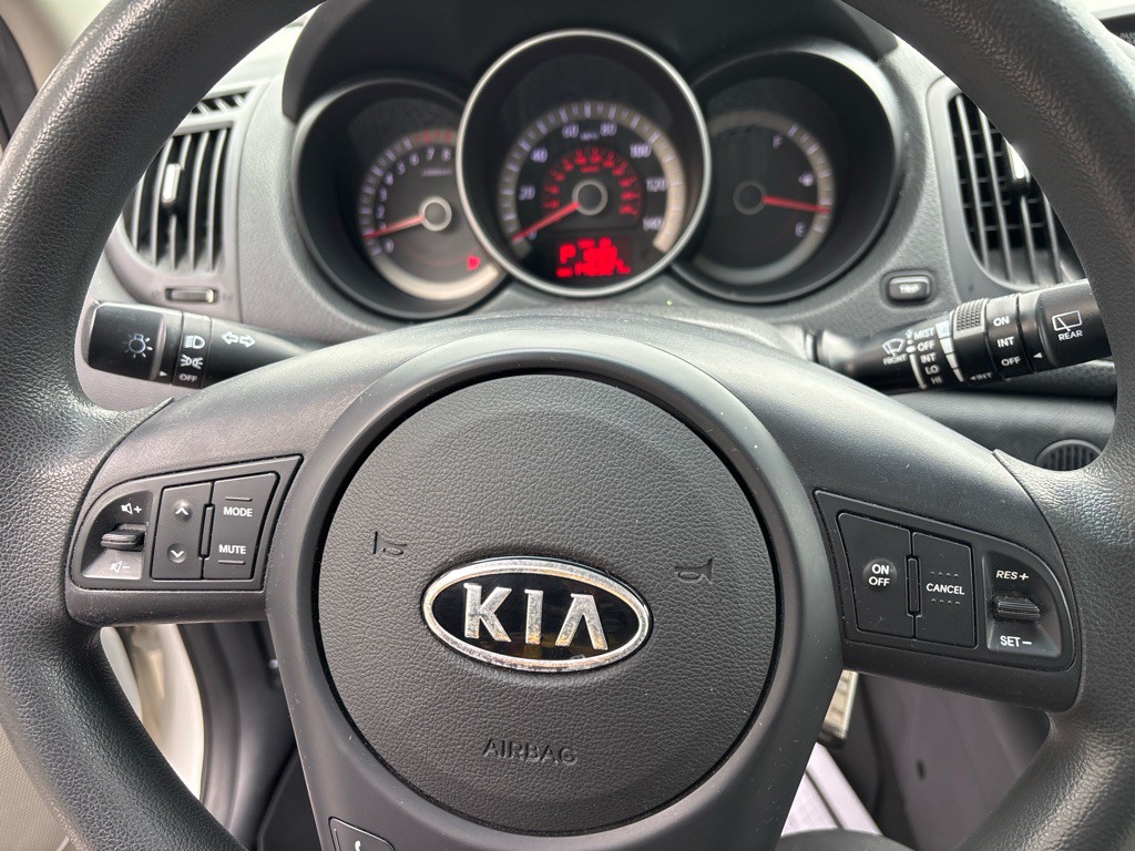 2011 Kia Forte Image 13