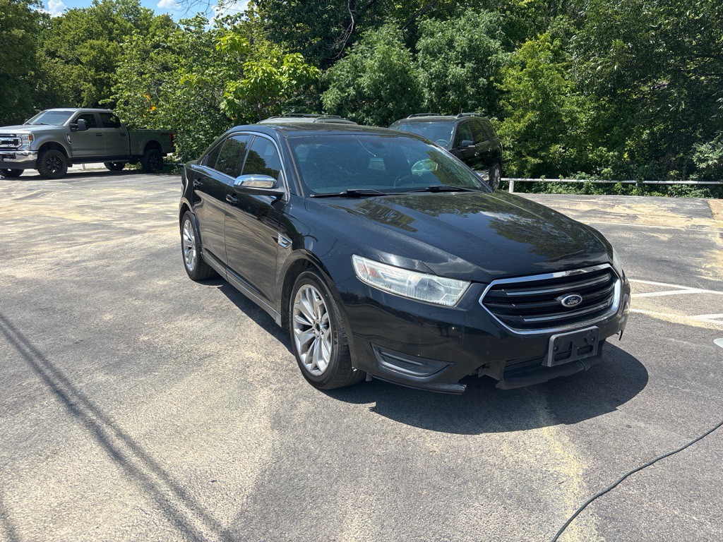 2013 Ford Taurus Image 2