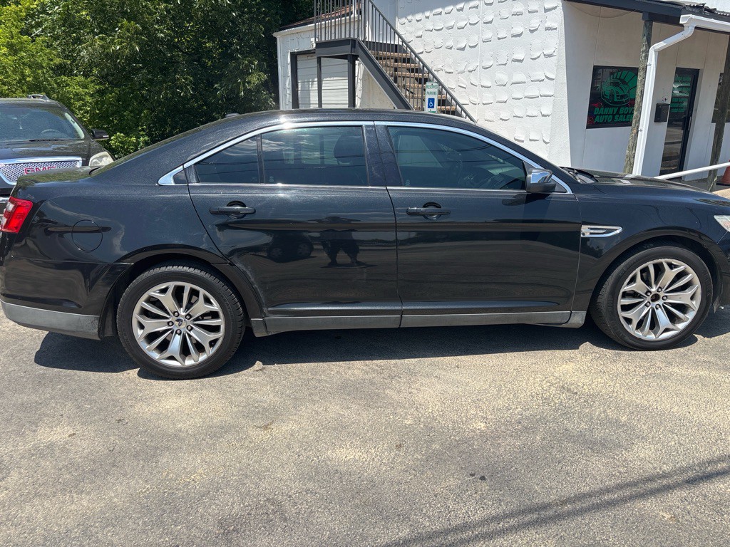 2013 Ford Taurus Image 8