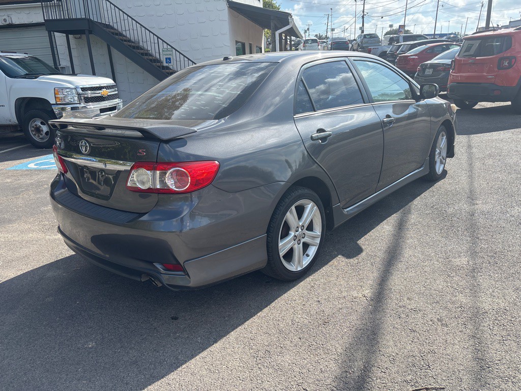 2013 Toyota Corolla Image 13