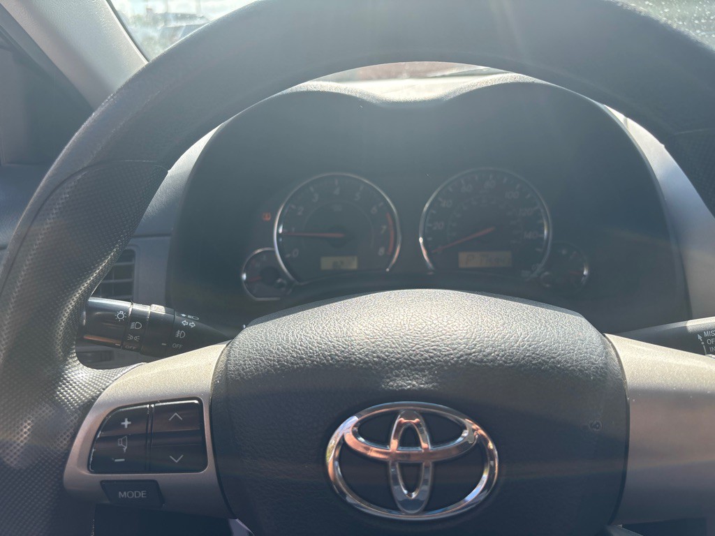 2013 Toyota Corolla Image 24
