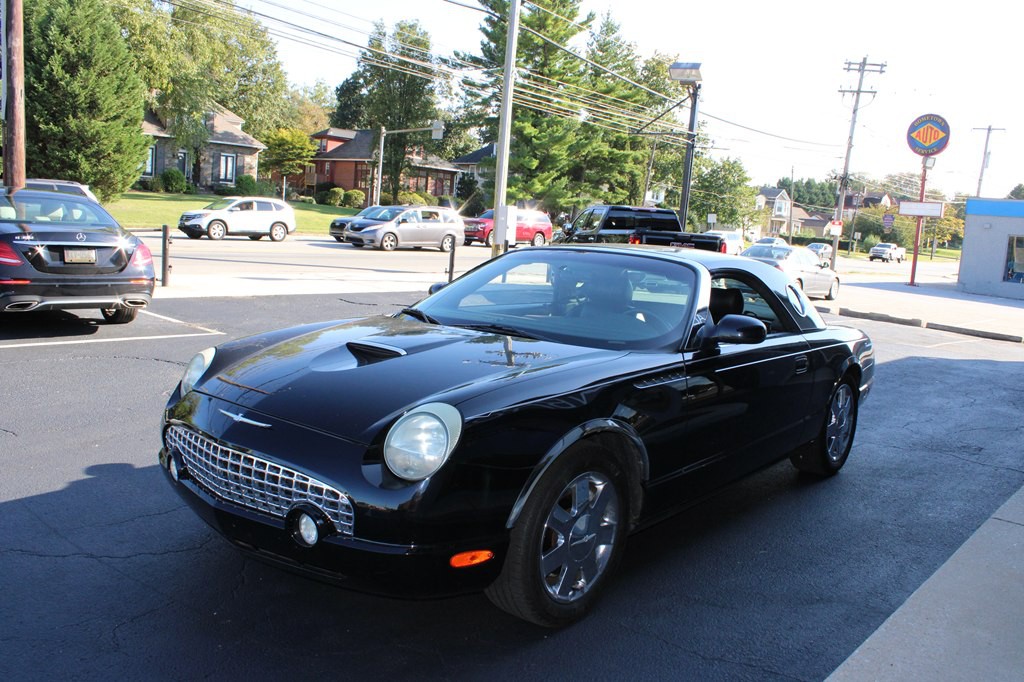 2002 Ford Thunderbird Image 2