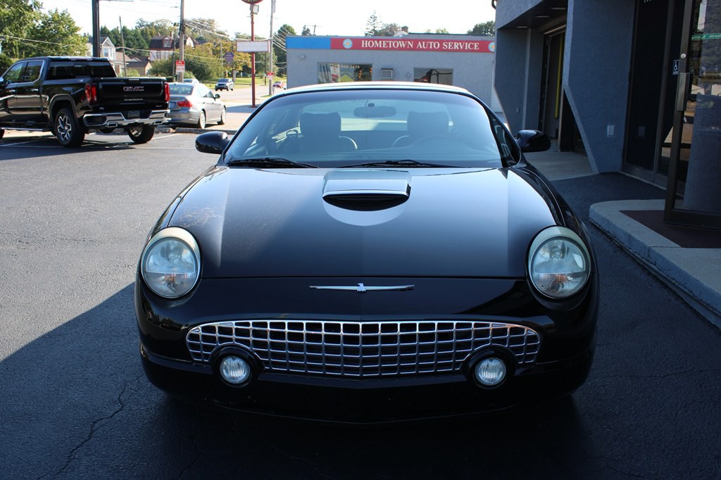 2002 Ford Thunderbird Image 6