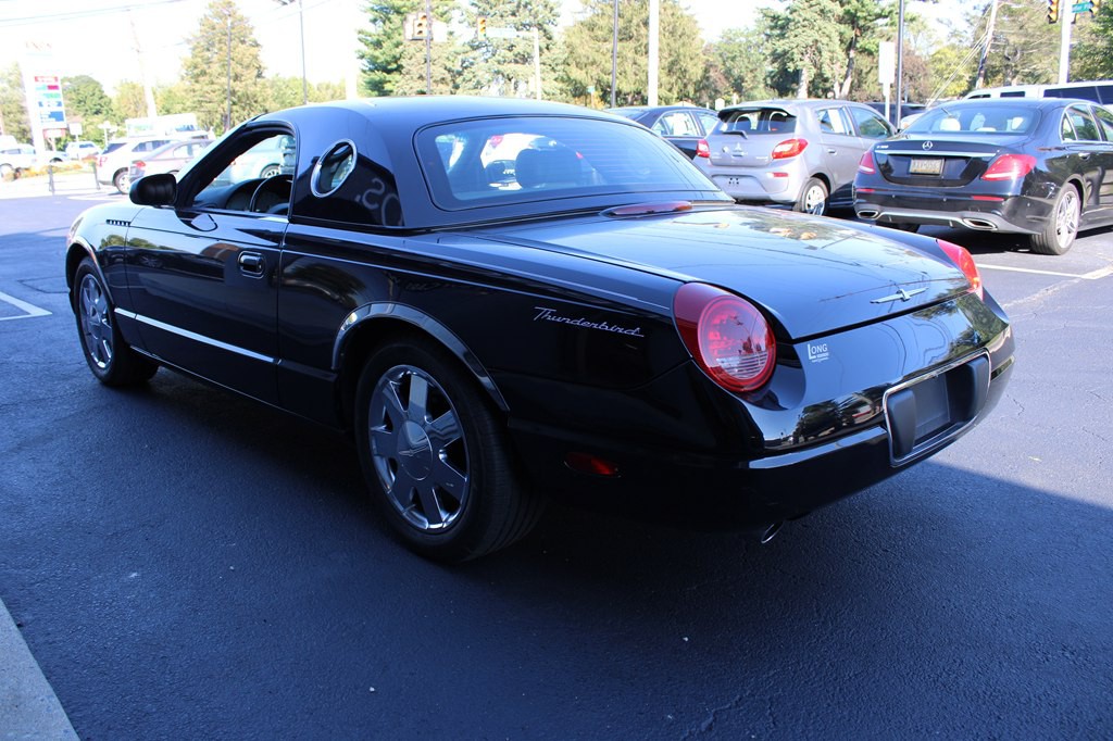 2002 Ford Thunderbird Image 10