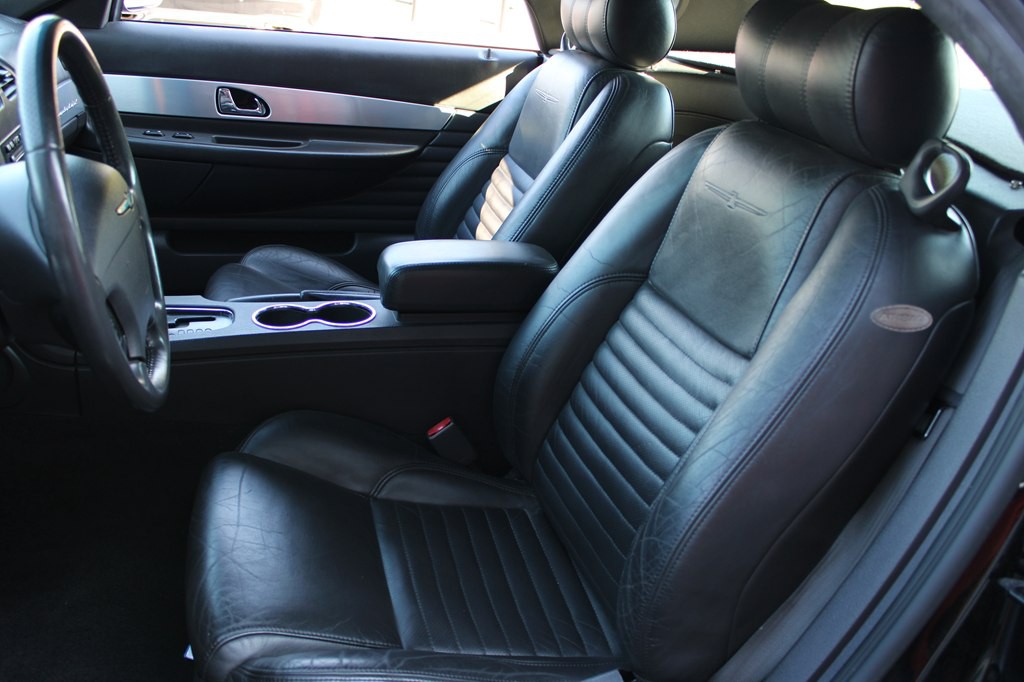 2002 Ford Thunderbird Image 16