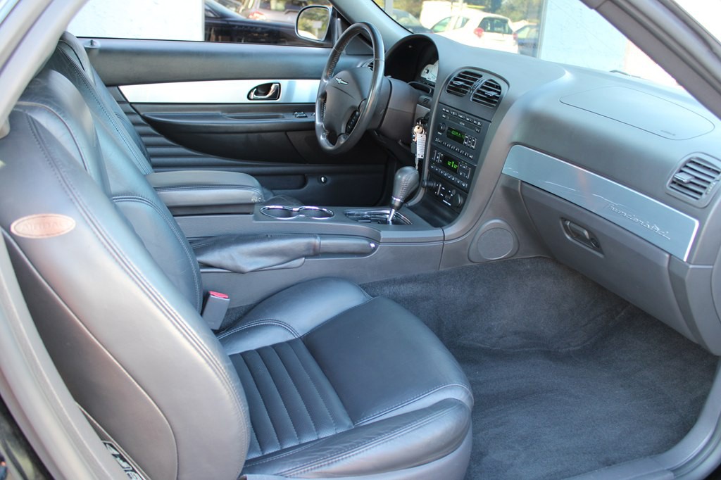 2002 Ford Thunderbird Image 17