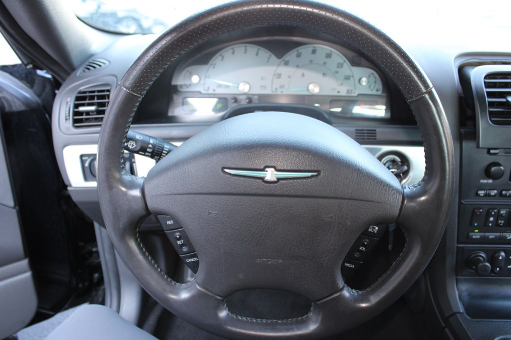 2002 Ford Thunderbird Image 29