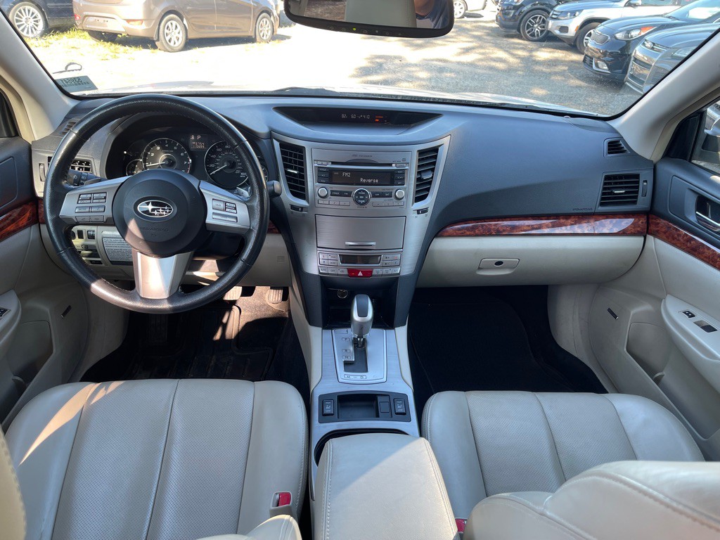 2011 Subaru Outback Image 7