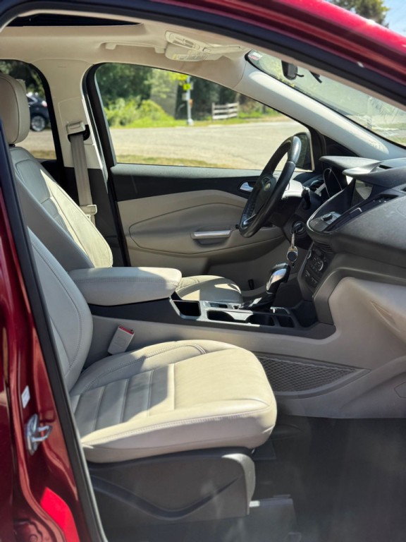 2018 Ford Escape Image 2