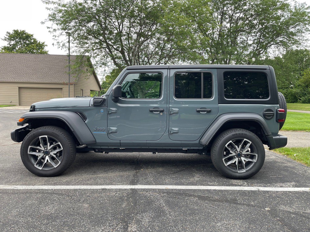 2025 Jeep Wrangler Image 6