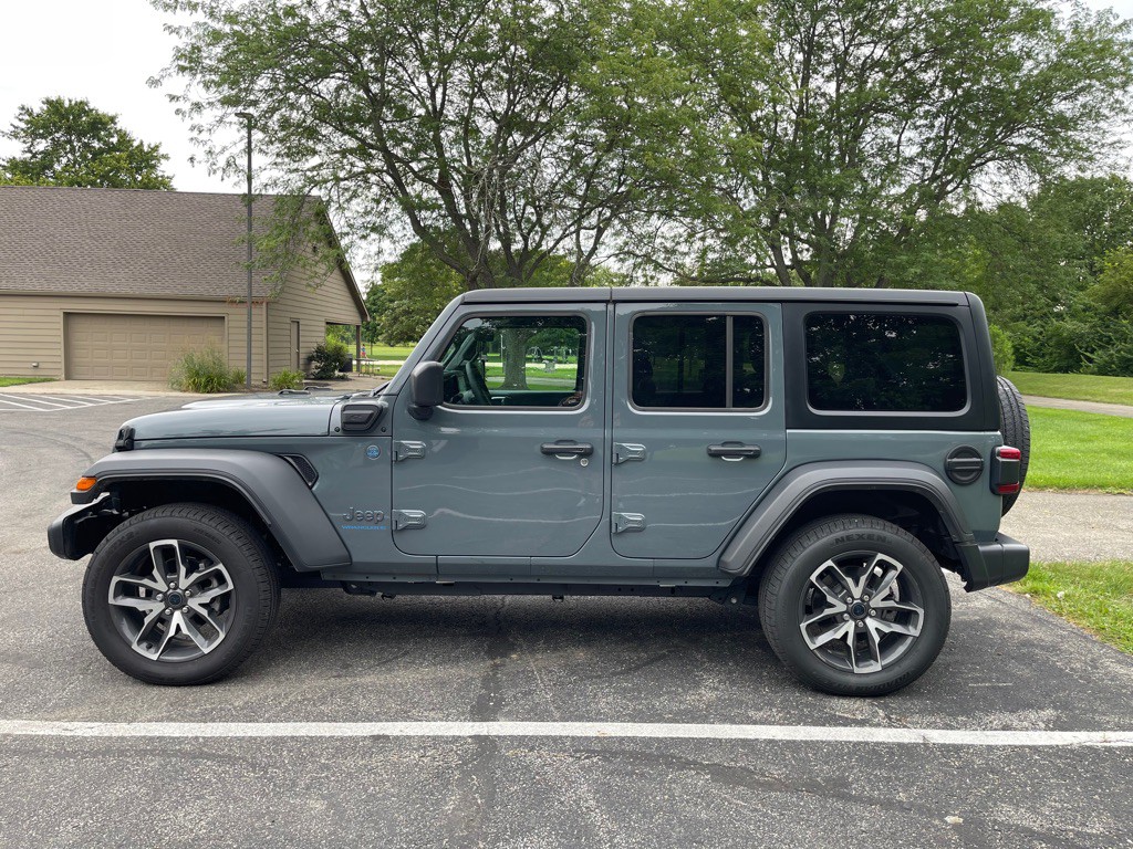 2025 Jeep Wrangler Image 7