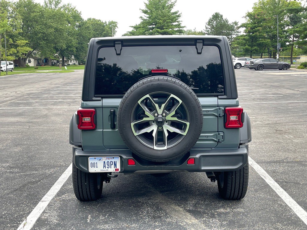 2025 Jeep Wrangler Image 8