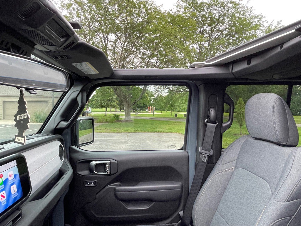 2025 Jeep Wrangler Image 9