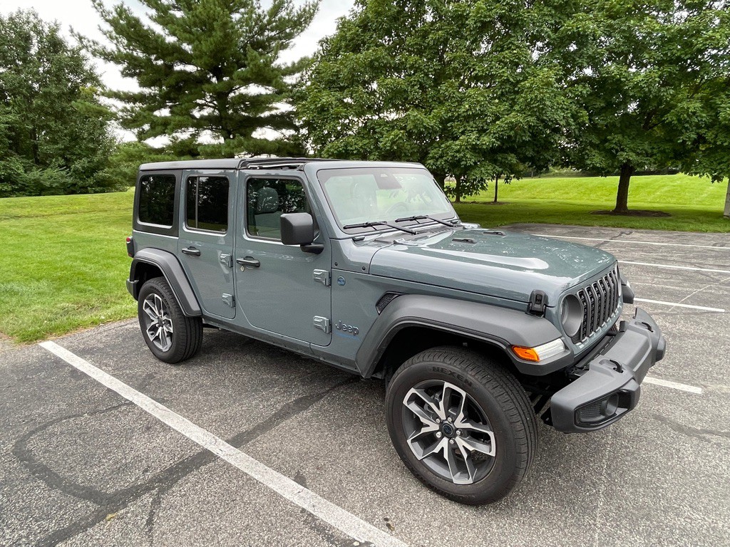 2025 Jeep Wrangler Image 14